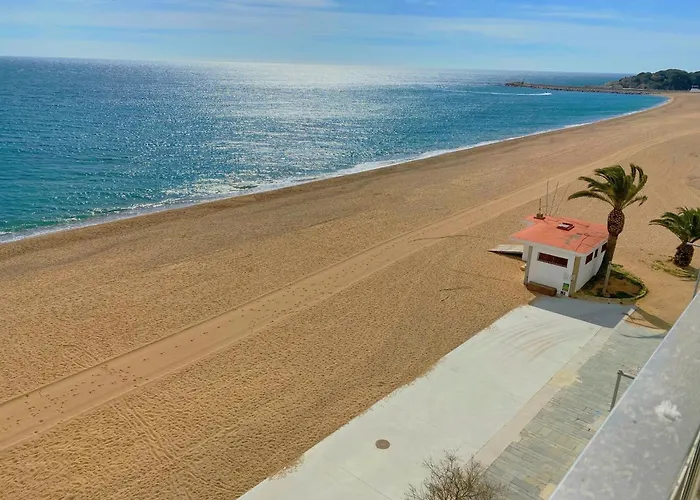 Estudi A Primera Linia De Mar Апартаменти *